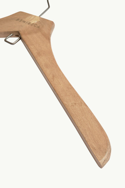 T-SHIRT HANGER