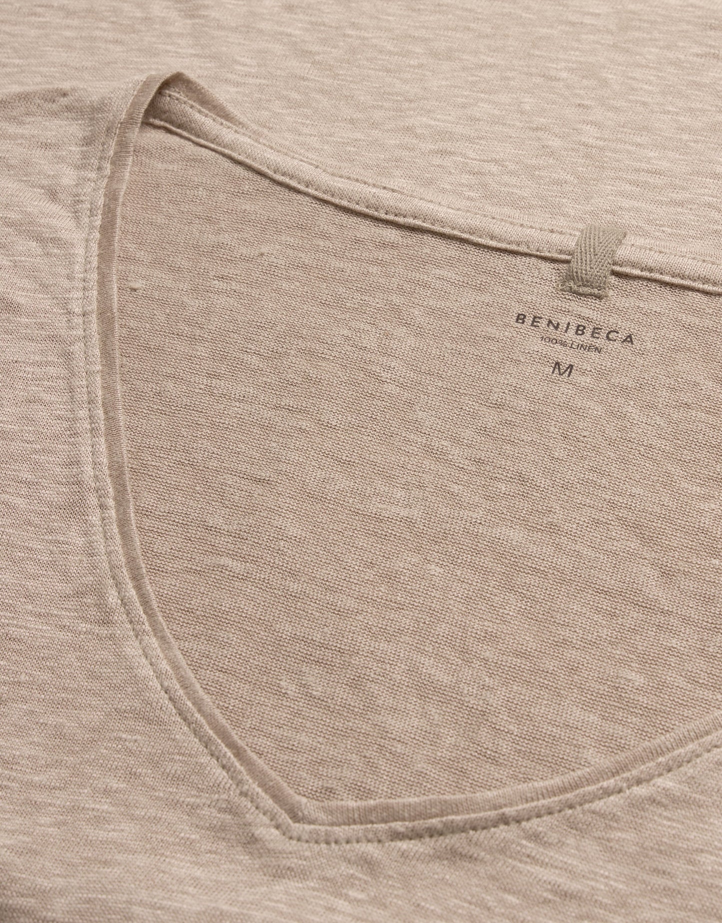 V-NECK LINEN SAND