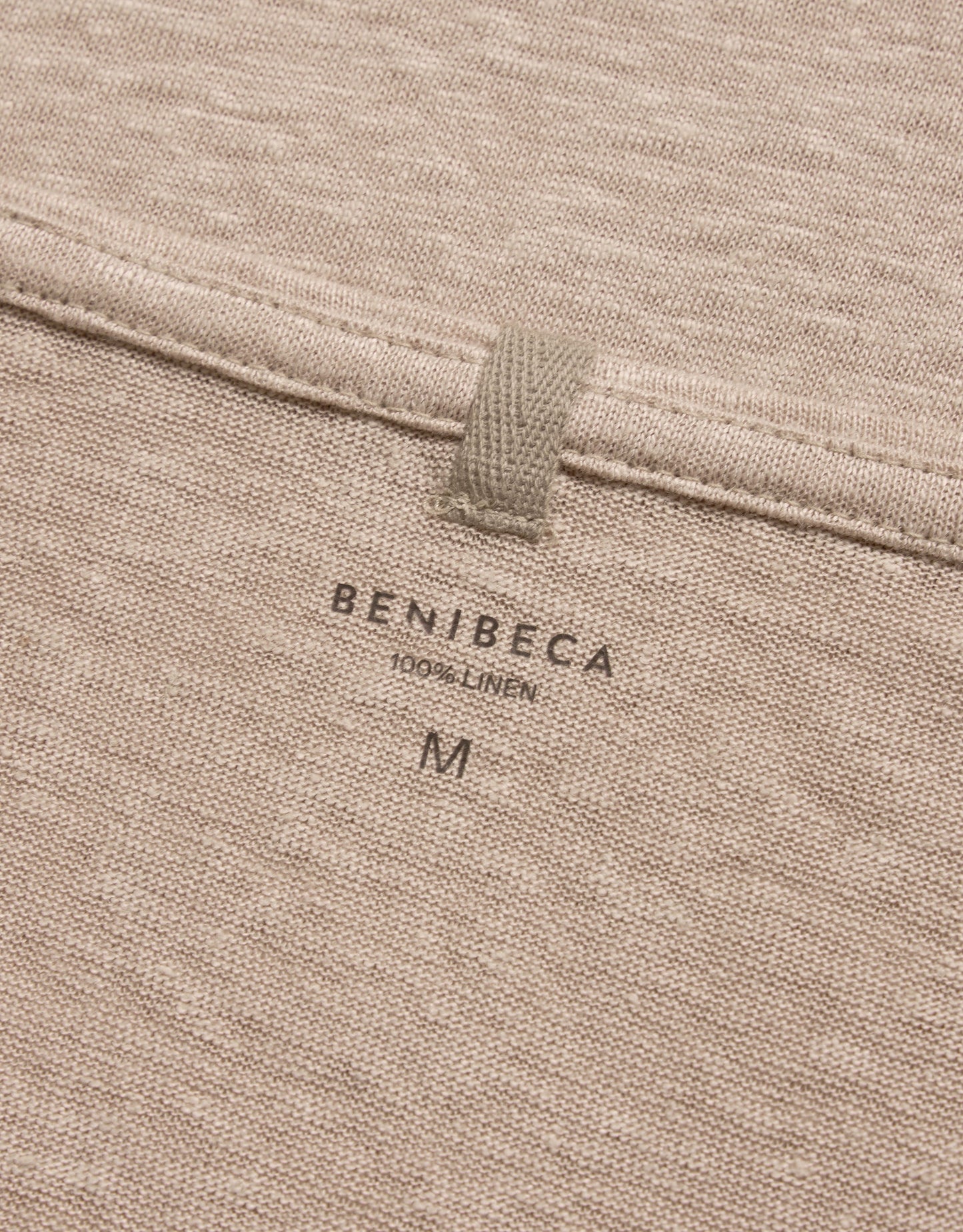 V-NECK LINEN SAND